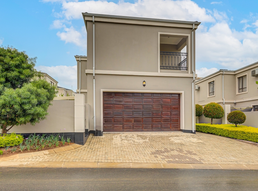 To Let 3 Bedroom Property for Rent in Fourways Gauteng