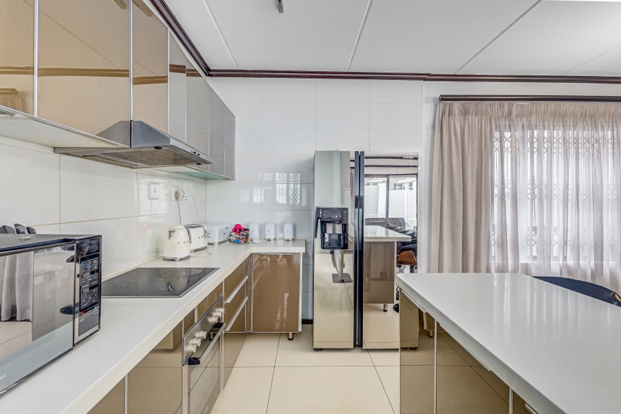 To Let 3 Bedroom Property for Rent in Fourways Gauteng