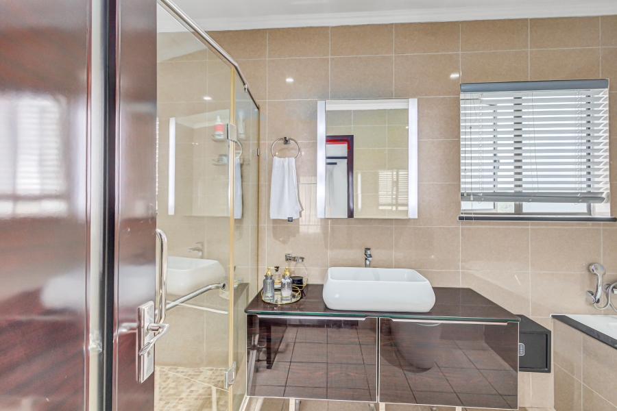 To Let 3 Bedroom Property for Rent in Fourways Gauteng