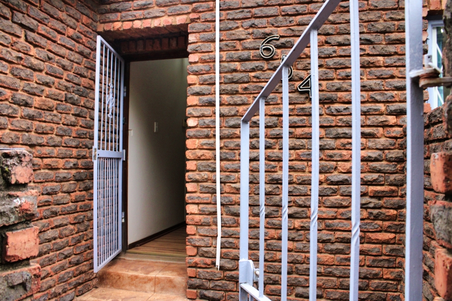 3 Bedroom Property for Sale in Garsfontein Gauteng