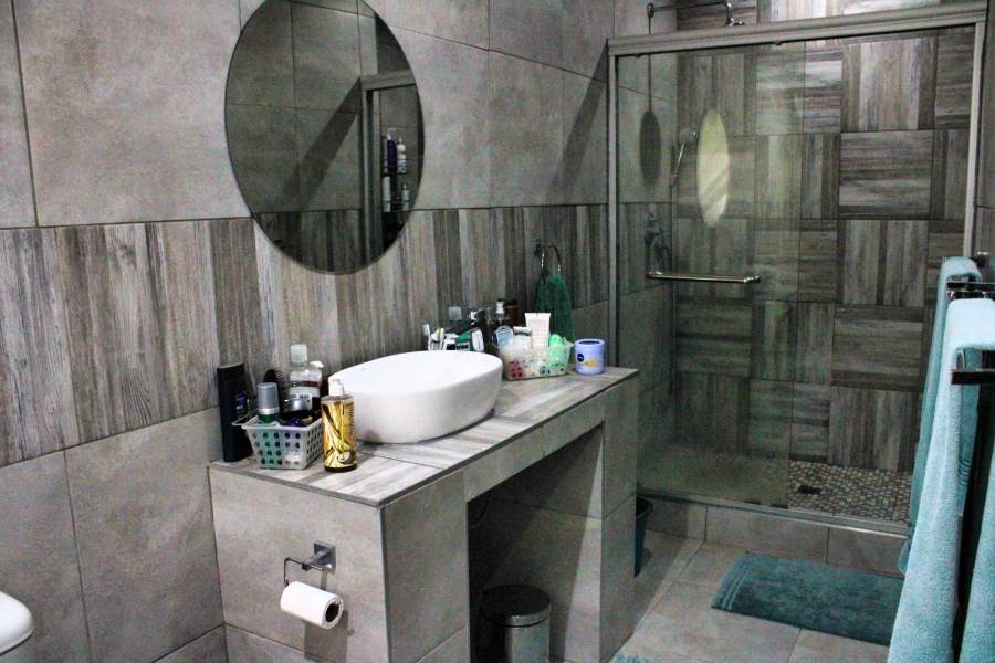 3 Bedroom Property for Sale in Garsfontein Gauteng