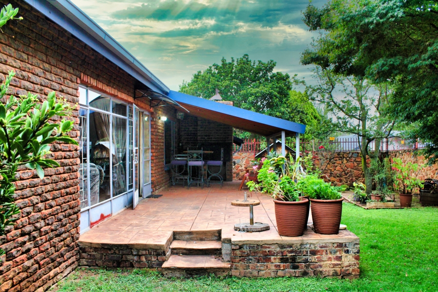 3 Bedroom Property for Sale in Garsfontein Gauteng