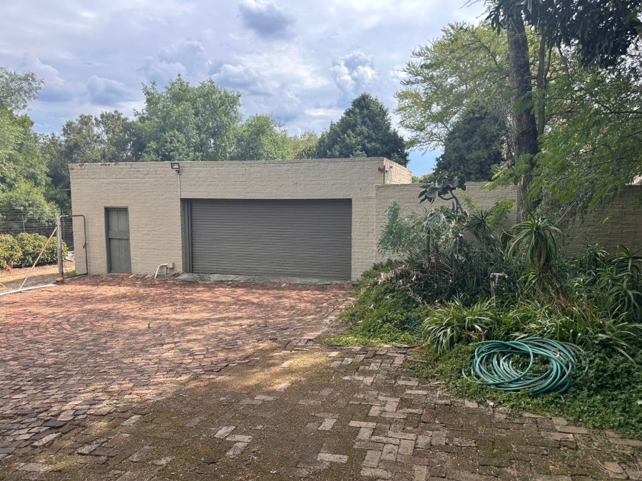 4 Bedroom Property for Sale in Glen Austin Gauteng