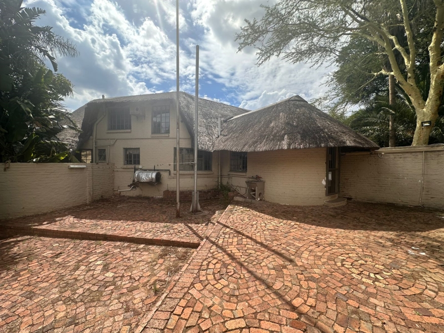 4 Bedroom Property for Sale in Glen Austin Gauteng