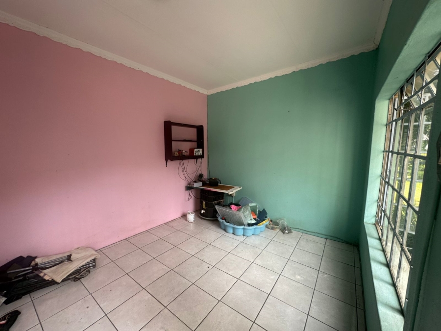 4 Bedroom Property for Sale in Glen Austin Gauteng