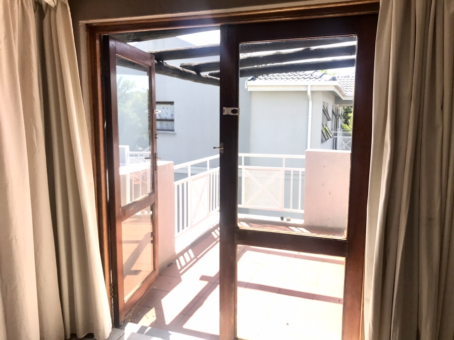 1 Bedroom Property for Sale in Lakefield Gauteng