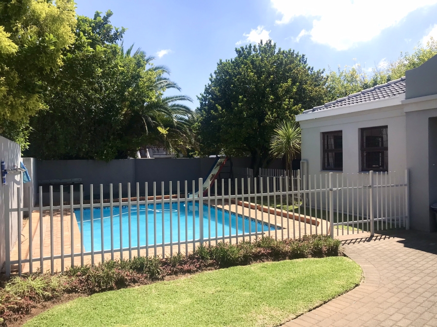 1 Bedroom Property for Sale in Lakefield Gauteng