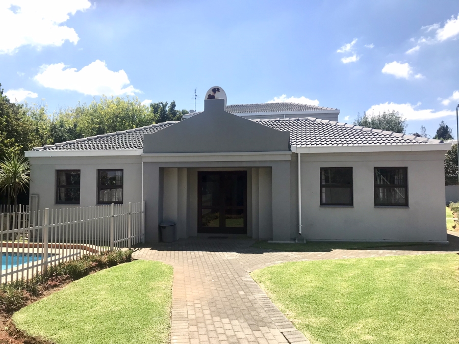 1 Bedroom Property for Sale in Lakefield Gauteng