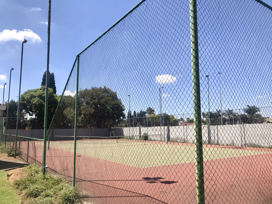 1 Bedroom Property for Sale in Lakefield Gauteng