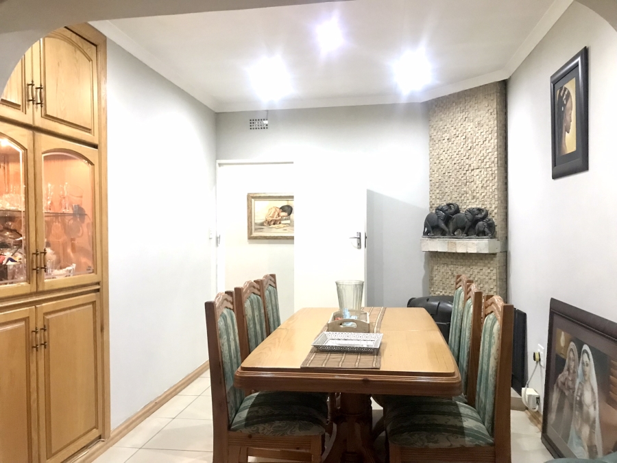 3 Bedroom Property for Sale in Mackenzie Park Gauteng