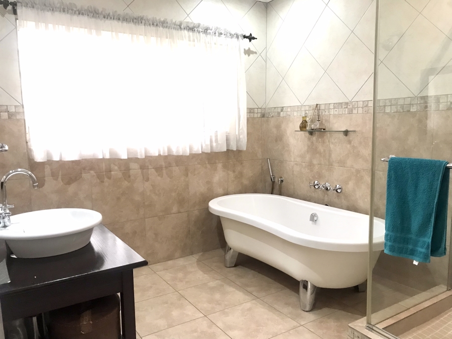 3 Bedroom Property for Sale in Mackenzie Park Gauteng