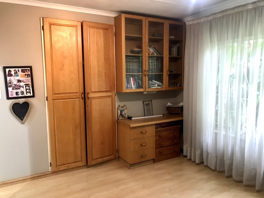 3 Bedroom Property for Sale in Mackenzie Park Gauteng