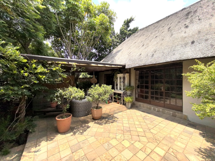 5 Bedroom Property for Sale in Laezonia Gauteng