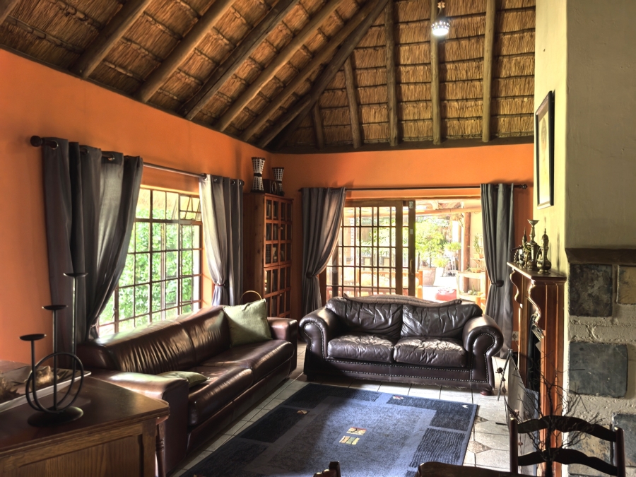 5 Bedroom Property for Sale in Laezonia Gauteng