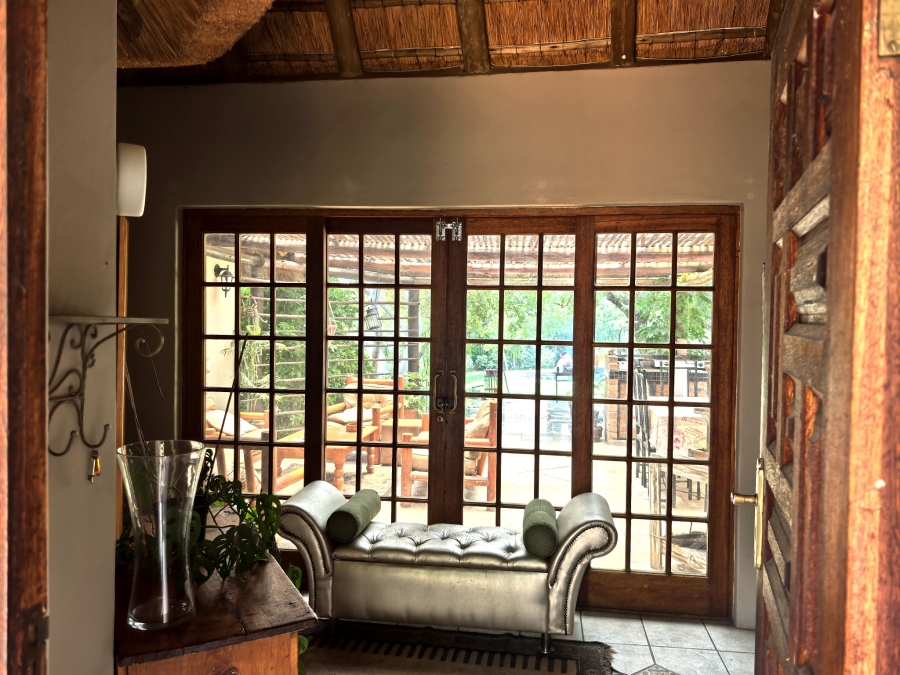 5 Bedroom Property for Sale in Laezonia Gauteng