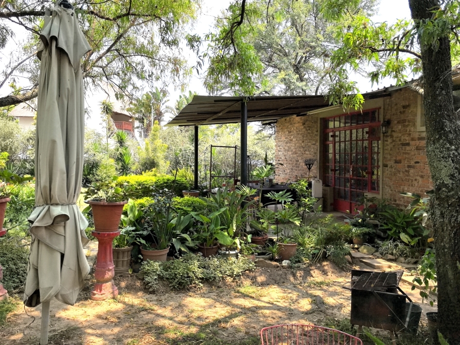 5 Bedroom Property for Sale in Laezonia Gauteng