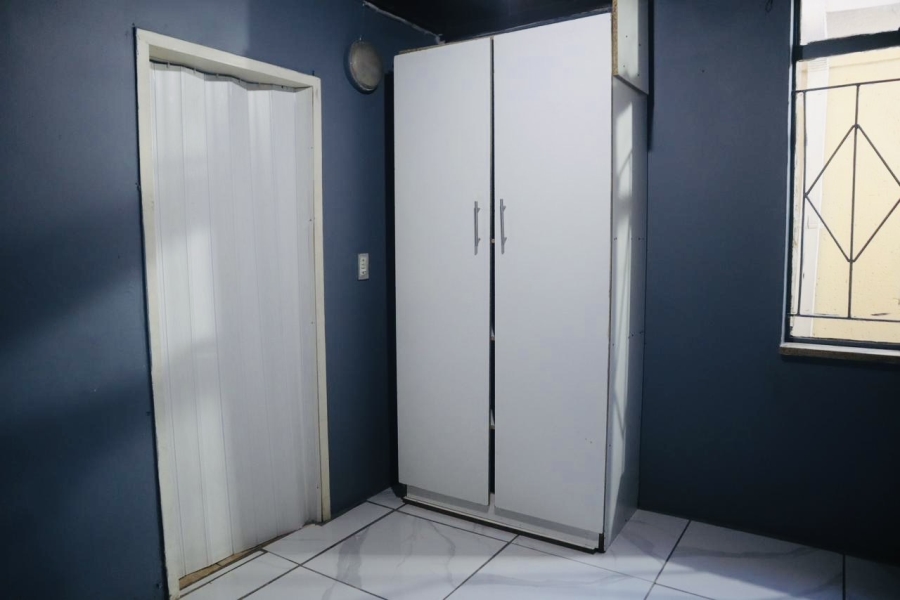 13 Bedroom Property for Sale in Bezuidenhout Valley Gauteng