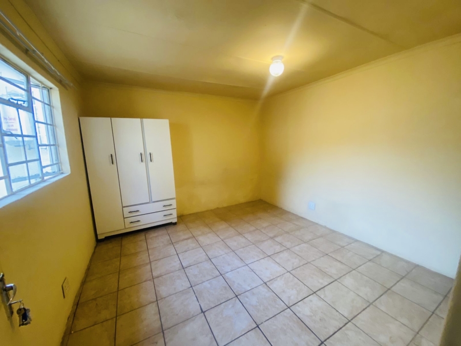 13 Bedroom Property for Sale in Bezuidenhout Valley Gauteng