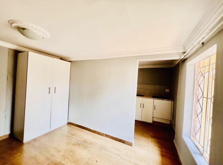 13 Bedroom Property for Sale in Bezuidenhout Valley Gauteng