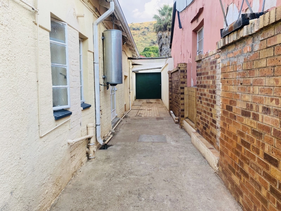 13 Bedroom Property for Sale in Bezuidenhout Valley Gauteng