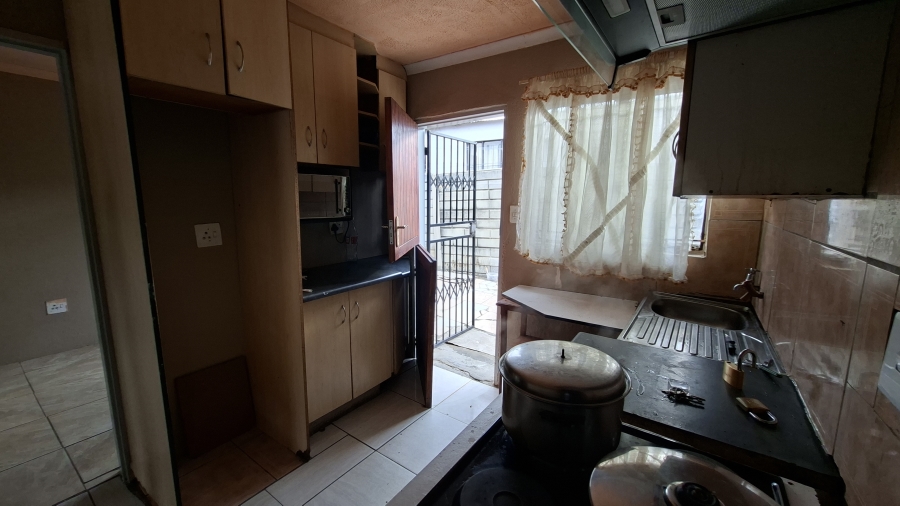 To Let 4 Bedroom Property for Rent in Olievenhoutbosch Gauteng
