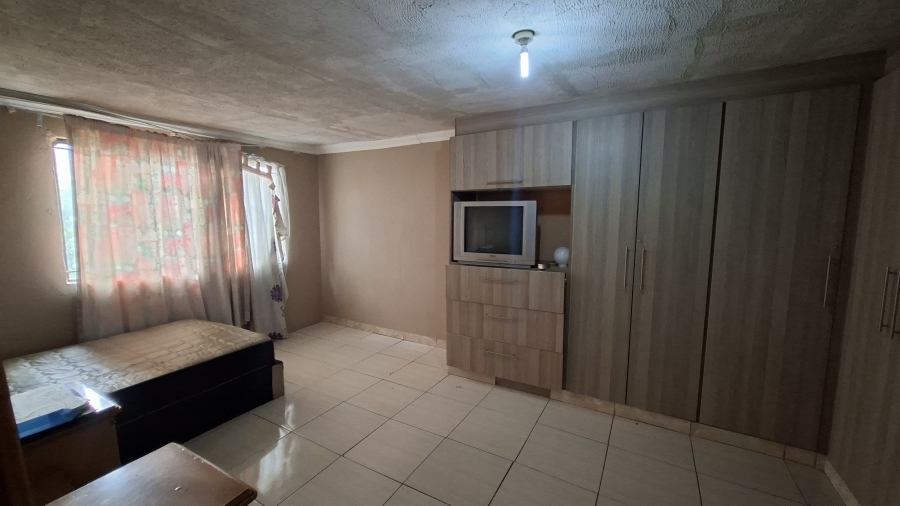 To Let 4 Bedroom Property for Rent in Olievenhoutbosch Gauteng