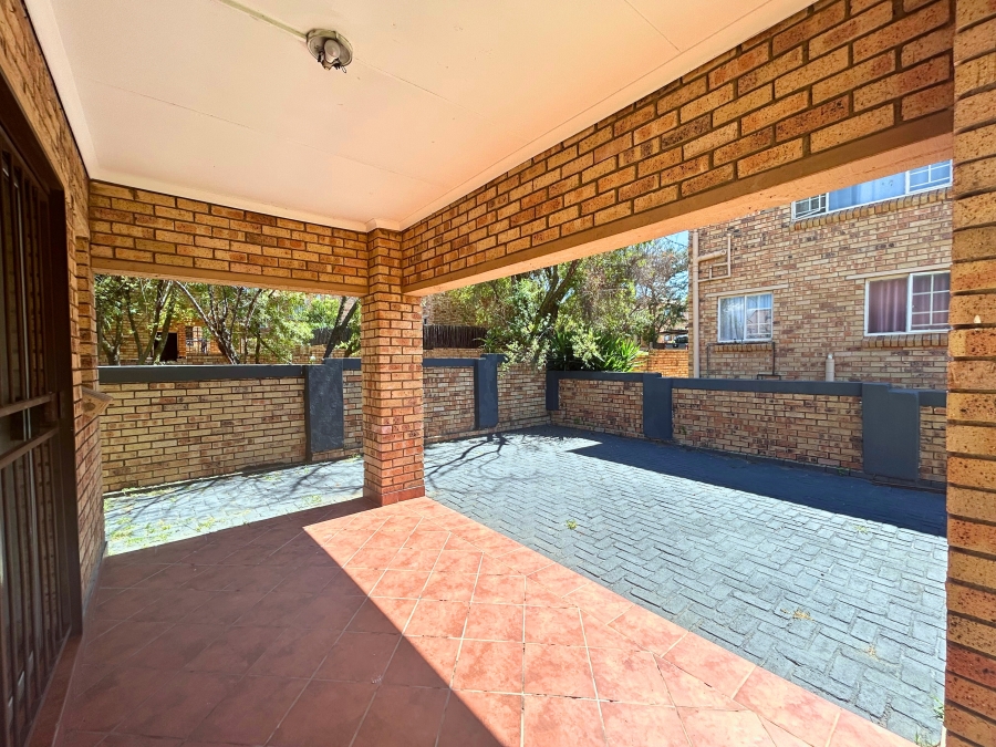3 Bedroom Property for Sale in Amberfield Gauteng