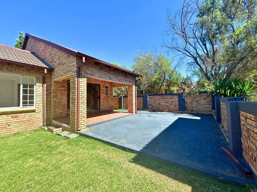 3 Bedroom Property for Sale in Amberfield Gauteng