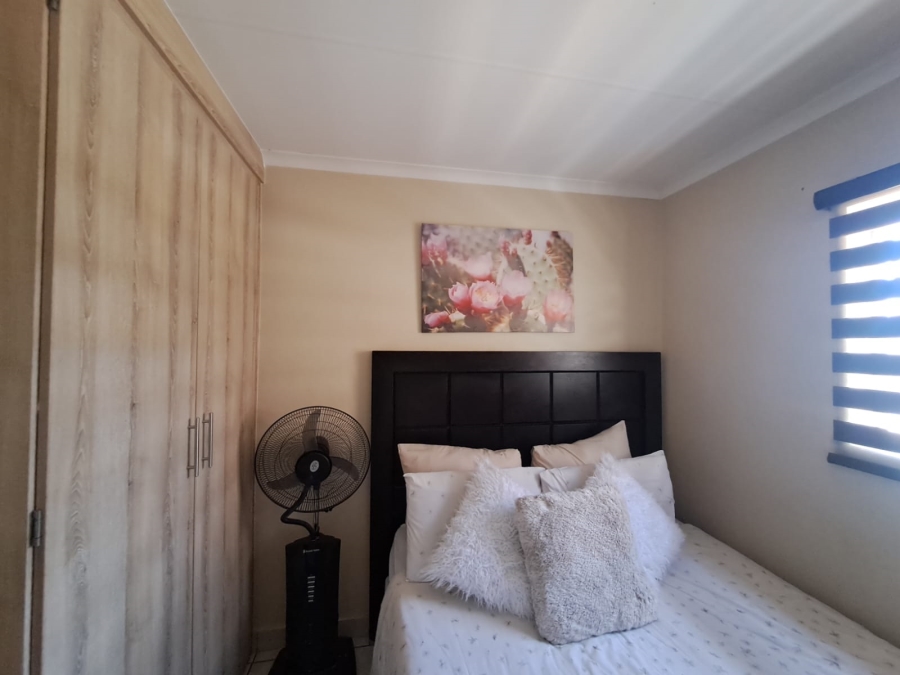 3 Bedroom Property for Sale in Kosmosdal Gauteng