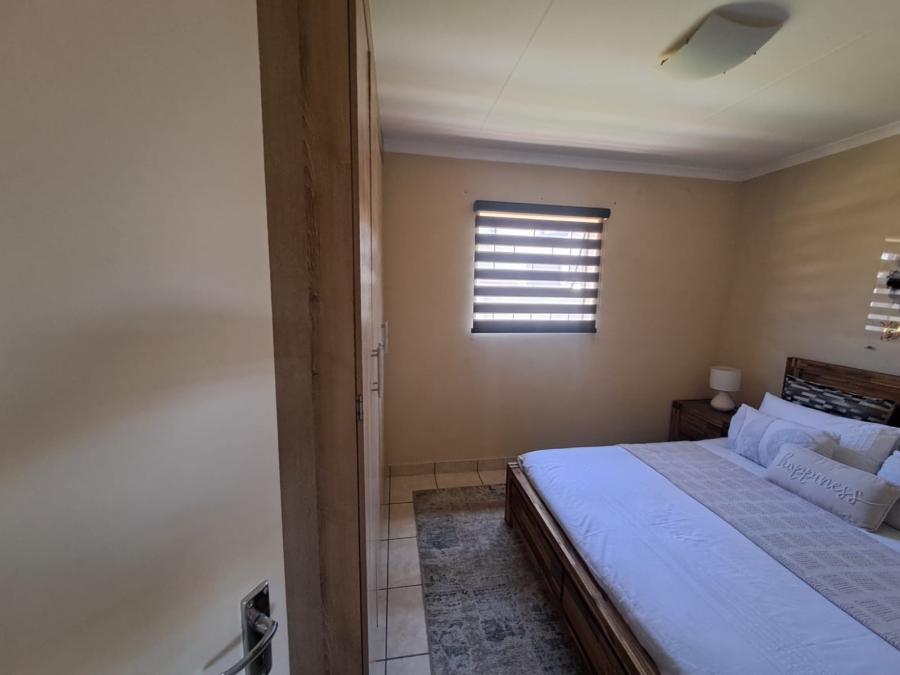 3 Bedroom Property for Sale in Kosmosdal Gauteng
