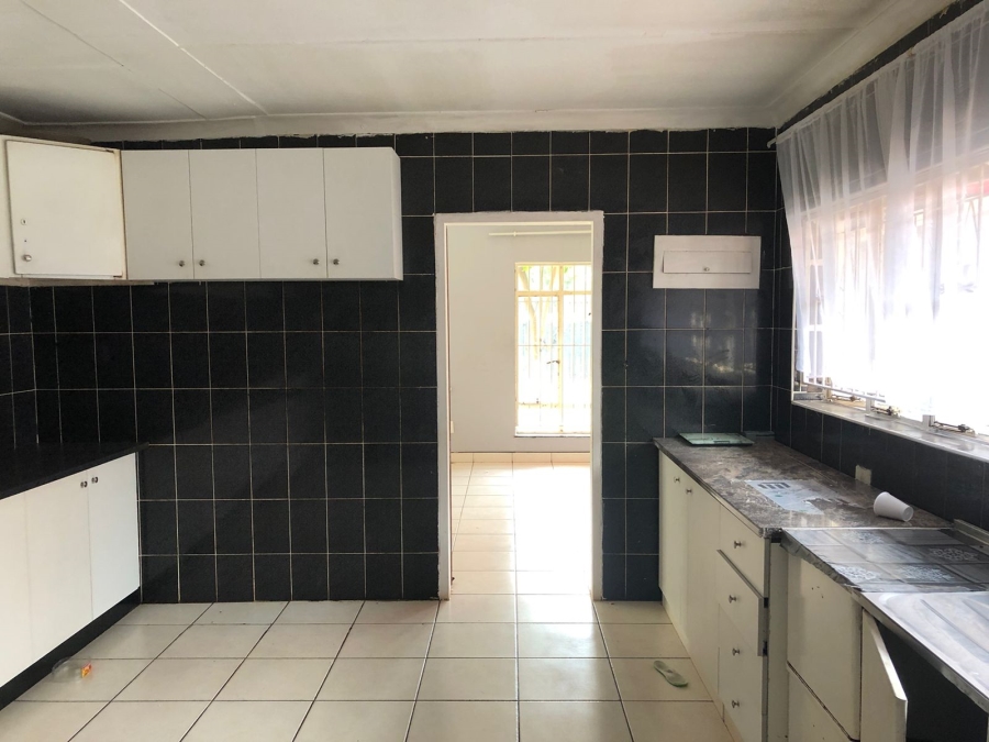4 Bedroom Property for Sale in Erasmia Gauteng