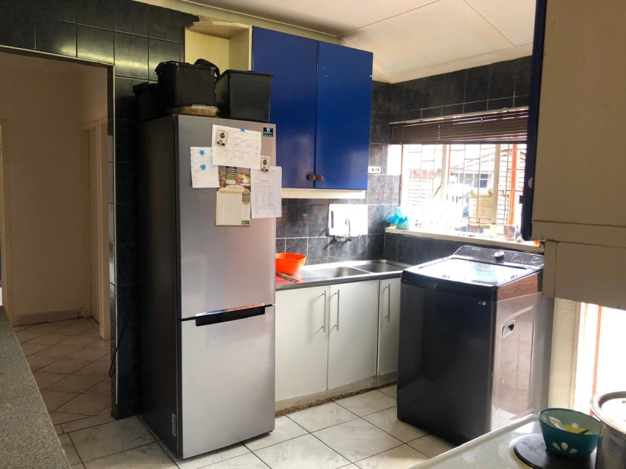 4 Bedroom Property for Sale in Laudium Gauteng