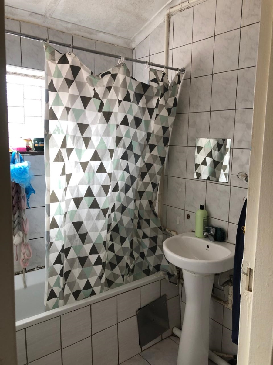 4 Bedroom Property for Sale in Laudium Gauteng