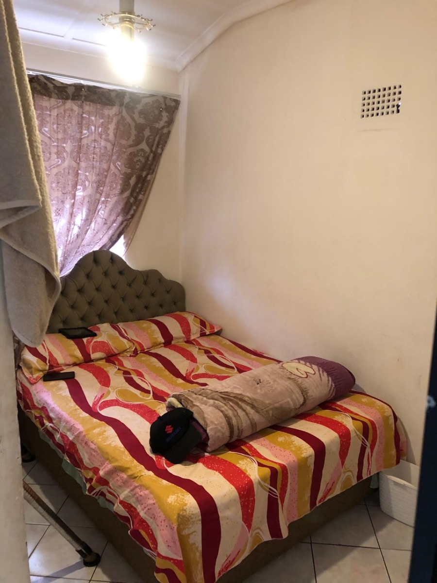 4 Bedroom Property for Sale in Laudium Gauteng