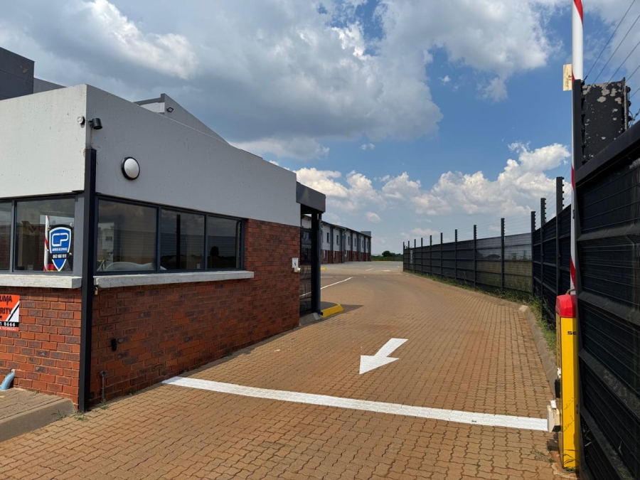 Commercial Property for Sale in Larrendale Gauteng