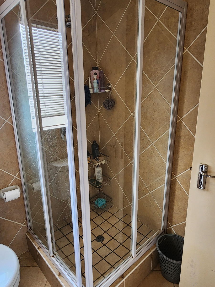 2 Bedroom Property for Sale in Sugar Bush Estate Gauteng