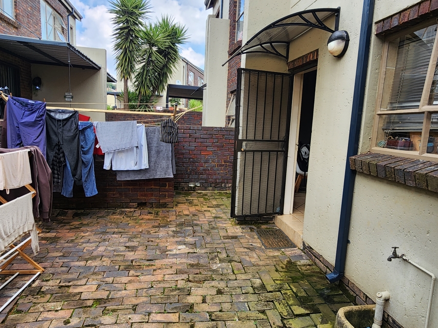 2 Bedroom Property for Sale in Sugar Bush Estate Gauteng