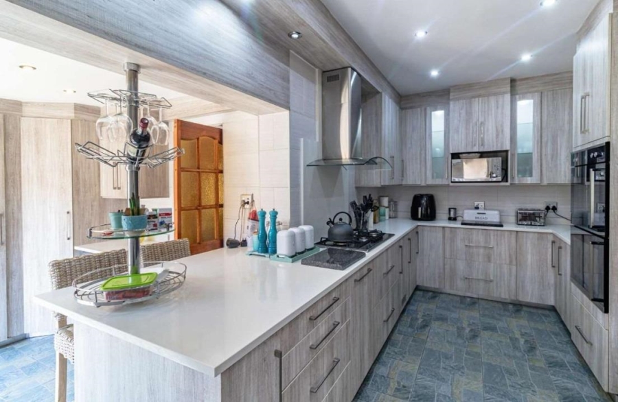 4 Bedroom Property for Sale in Randhart Gauteng