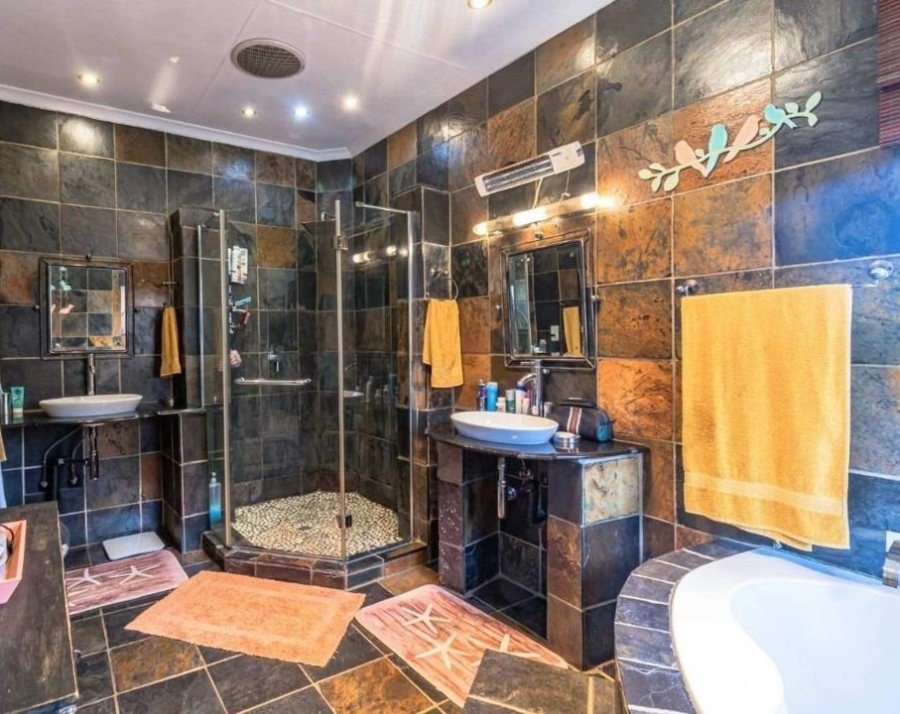 4 Bedroom Property for Sale in Randhart Gauteng