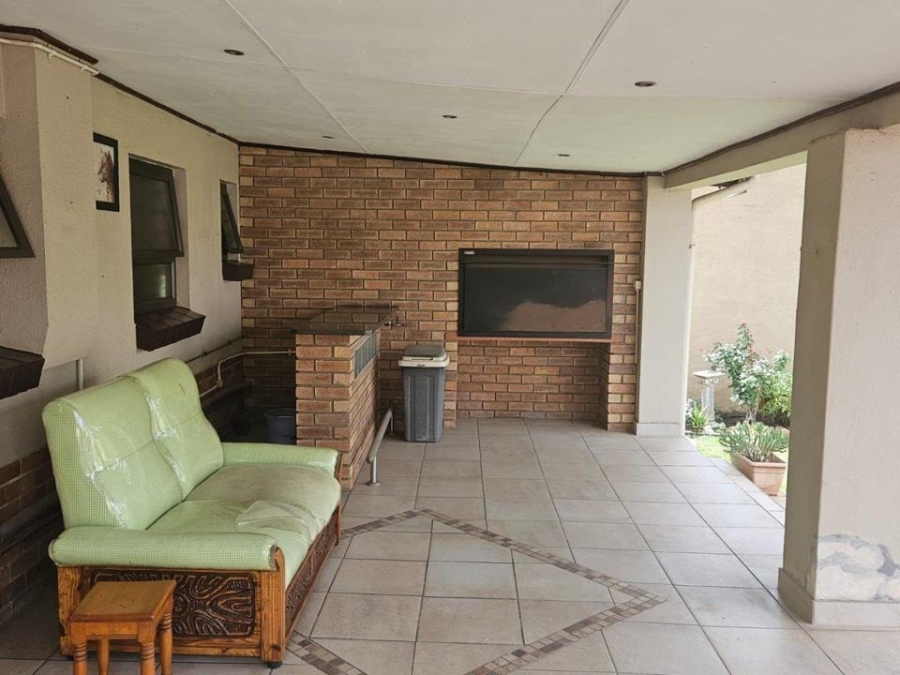 3 Bedroom Property for Sale in South Crest Gauteng