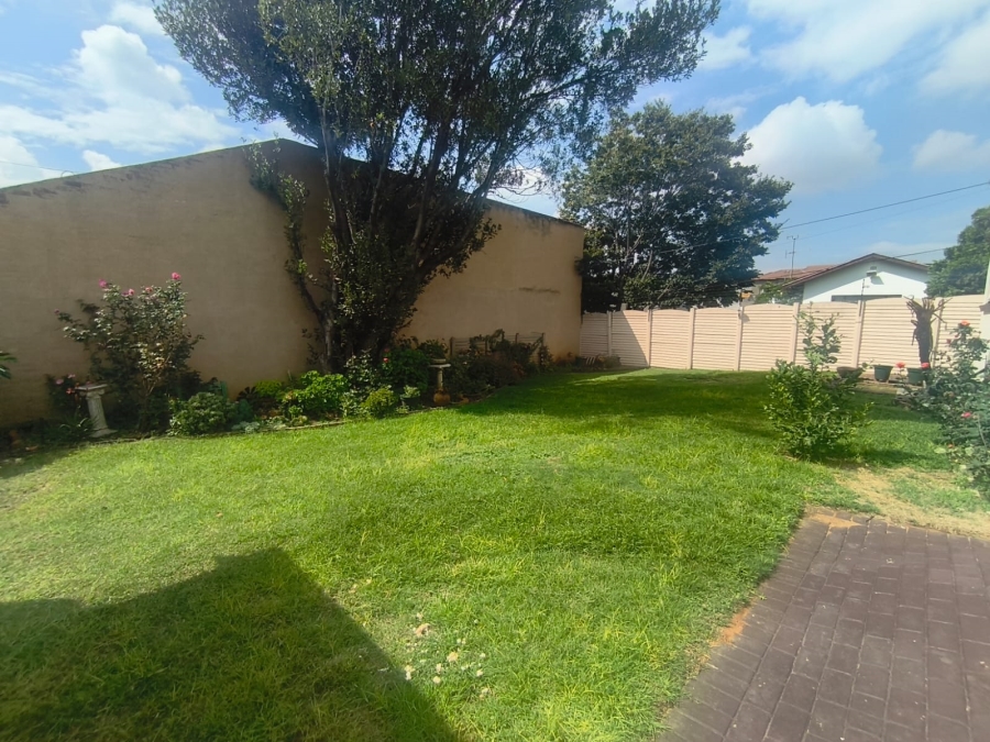 3 Bedroom Property for Sale in South Crest Gauteng