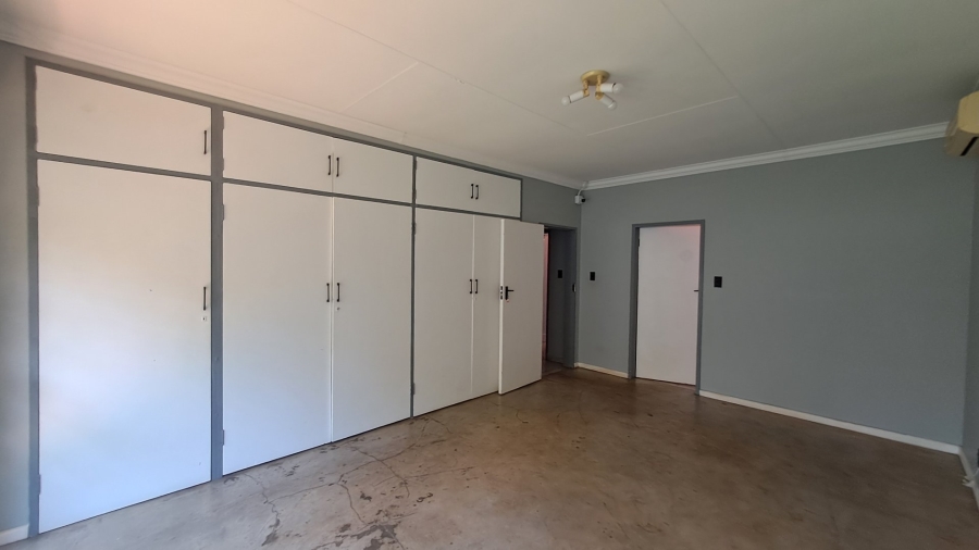 4 Bedroom Property for Sale in Meyerspark Gauteng
