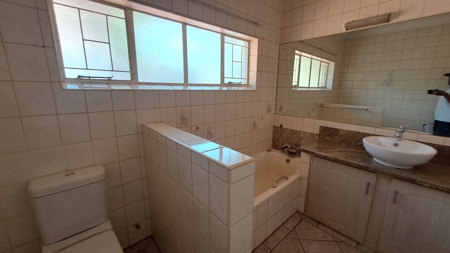 4 Bedroom Property for Sale in Meyerspark Gauteng