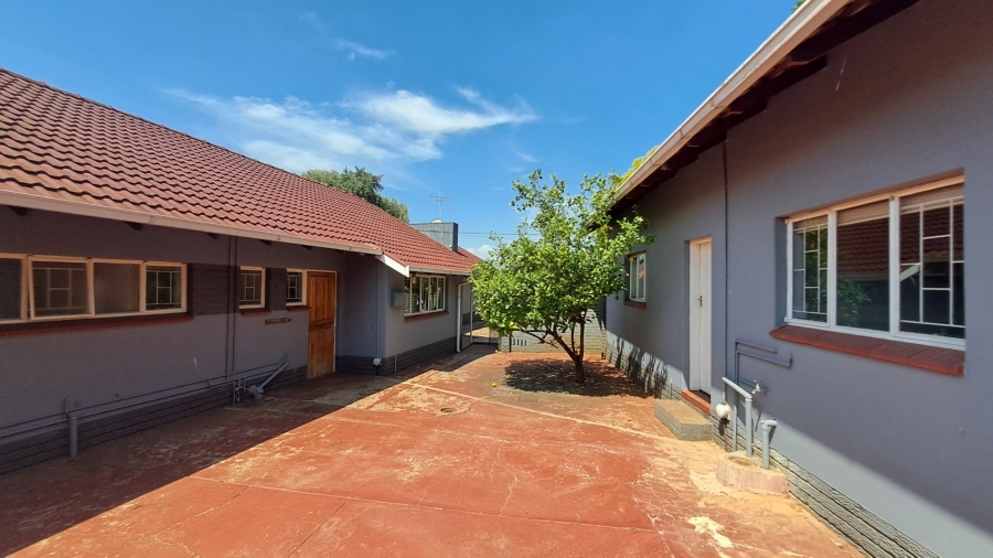 4 Bedroom Property for Sale in Meyerspark Gauteng