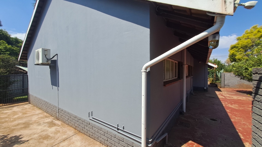 4 Bedroom Property for Sale in Meyerspark Gauteng