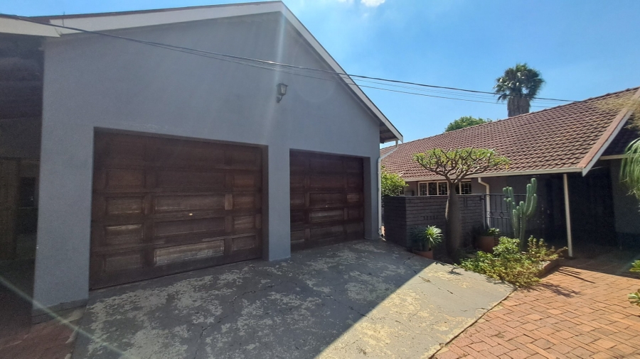 4 Bedroom Property for Sale in Meyerspark Gauteng
