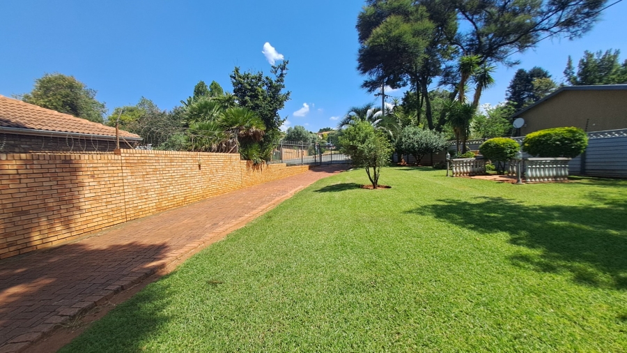 4 Bedroom Property for Sale in Meyerspark Gauteng