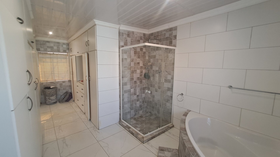 3 Bedroom Property for Sale in Mamelodi East Gauteng