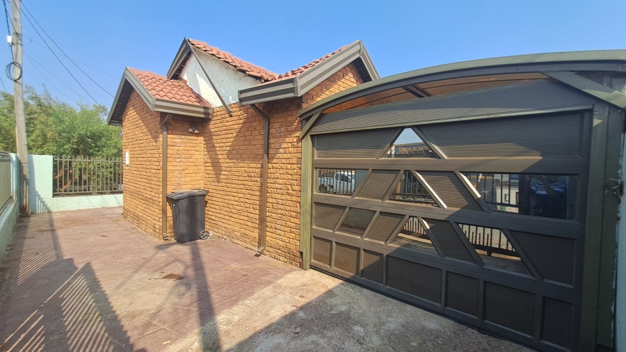 3 Bedroom Property for Sale in Mamelodi East Gauteng