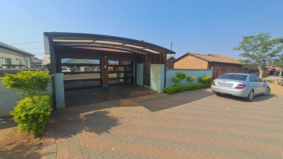 3 Bedroom Property for Sale in Mamelodi East Gauteng